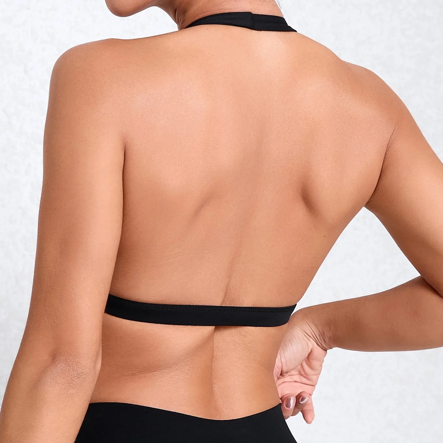 WANAYOU Women’s Deep V Yoga Bra — Halter Sports Crop Top | Padded Open-Back Gym & Fitness Workout Top
