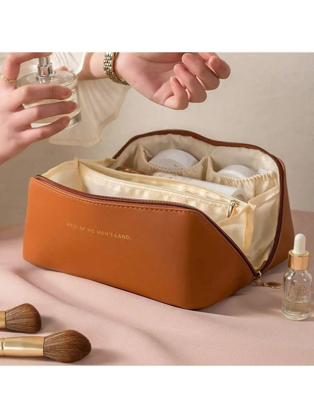 Large Capacity Portable Cosmetic Bag – Factory Direct Sales Makeup Storage Bag – Perfect for Cosmetics & Travel