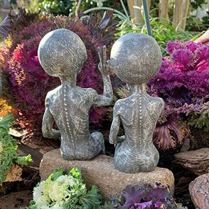 Outdoor Space Alien Ornaments - Resin Garden Statue Figurines for Home Decoration and Gift, Miniature Yard Decor