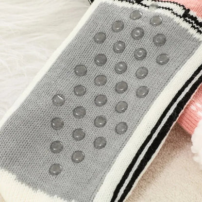 Women’s Winter Thermal Fluffy Socks – Soft Plush Non-Slip Floor Slippers with Short Fuzzy Grip and Zipper