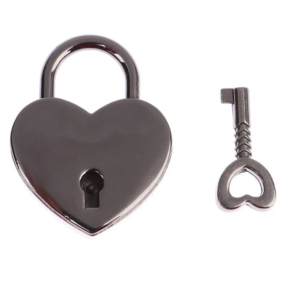 Vintage Heart-Shaped Metal Mini Padlock – Key Lock for Bags, Suitcases, and Luggage Boxes with Key