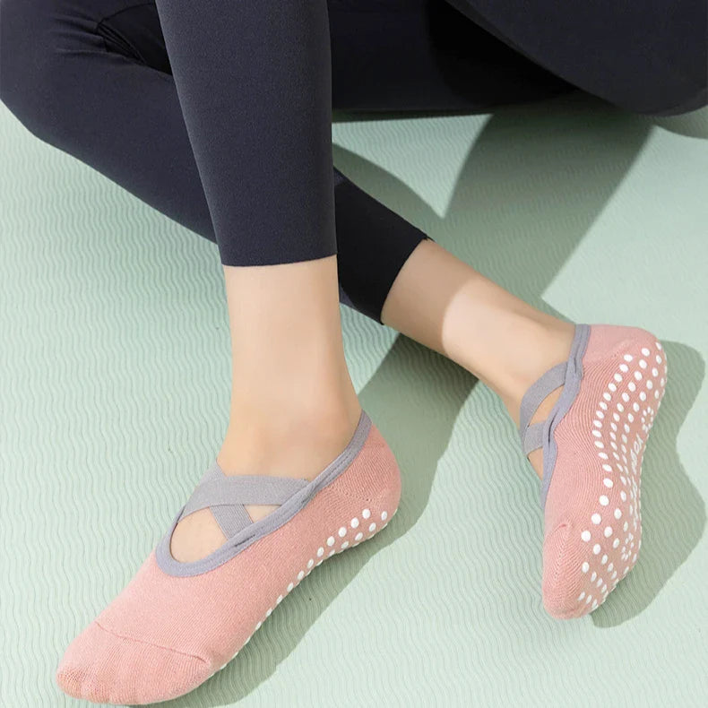 Women’s Anti-Slip Yoga Socks 1–3 Pairs – Silicone Grip Ballet Pilates Backless Breathable Sport Socks for Fitness & Dance