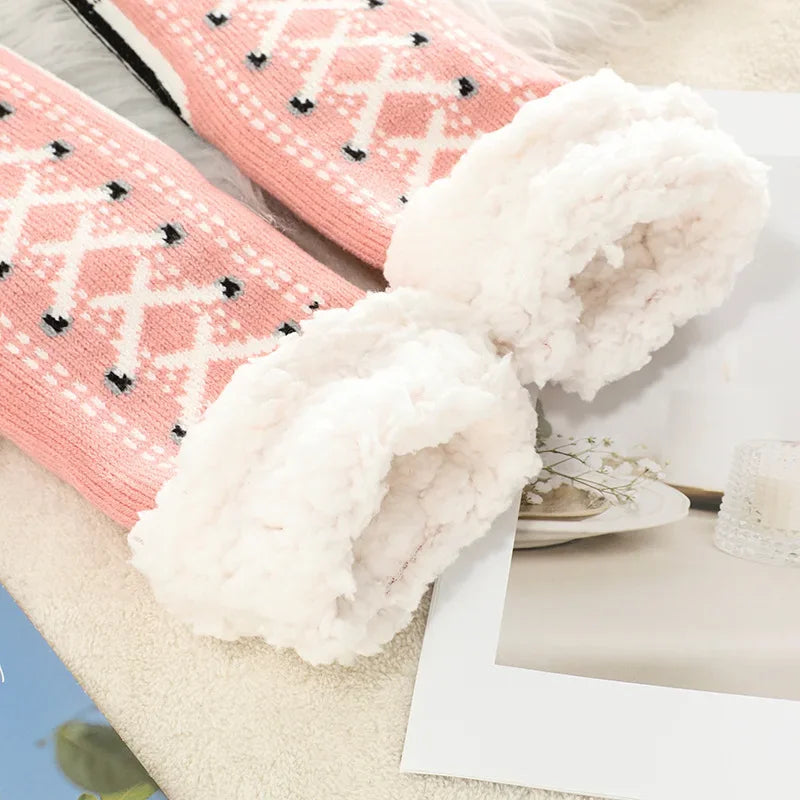 Women’s Winter Thermal Fluffy Socks – Soft Plush Non-Slip Floor Slippers with Short Fuzzy Grip and Zipper