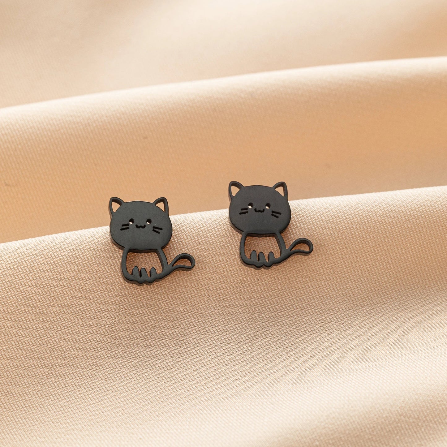 Jisensp Cartoon Cat Earrings — Cute Stainless Steel Kitten Studs for Women & Girls, Funny Animal Jewelry