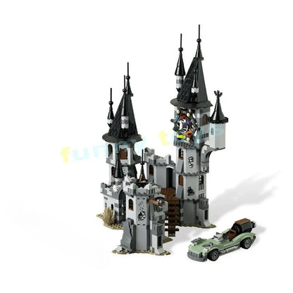 MINISO 940pcs Vampire Castle Building Blocks – DIY Monster Cart Toy for Boys Halloween Gift