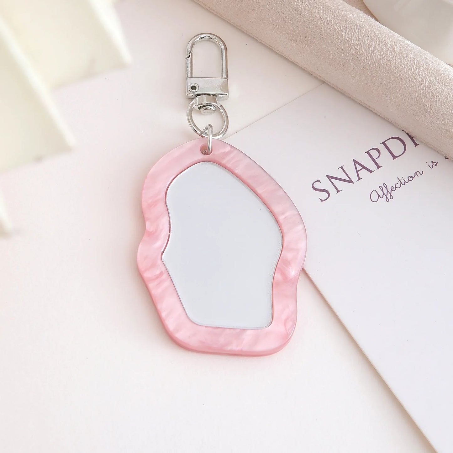 Mini Resin Makeup Mirror Keychain - Irregular Portable Touch-Up Mirror Bag Charm for Purses & Backpacks