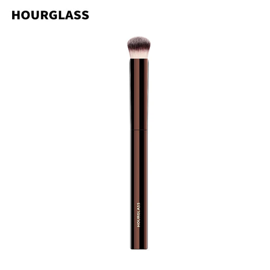 Hourglass No.19 Vanish Concealer Brush – Soft Fiber, Seamless Finish Face Makeup Brush