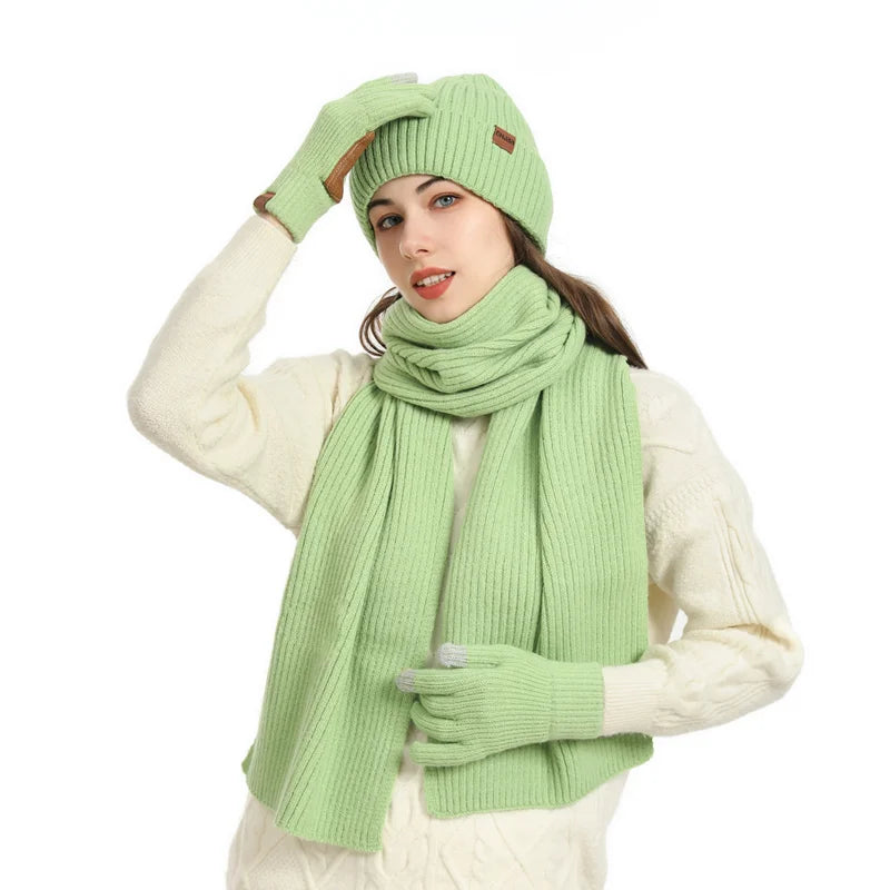 3-Piece Women’s Winter Set – Warm Knitted Beanie, Long Scarf & Gloves for Outdoor Sports, Skiing & Running