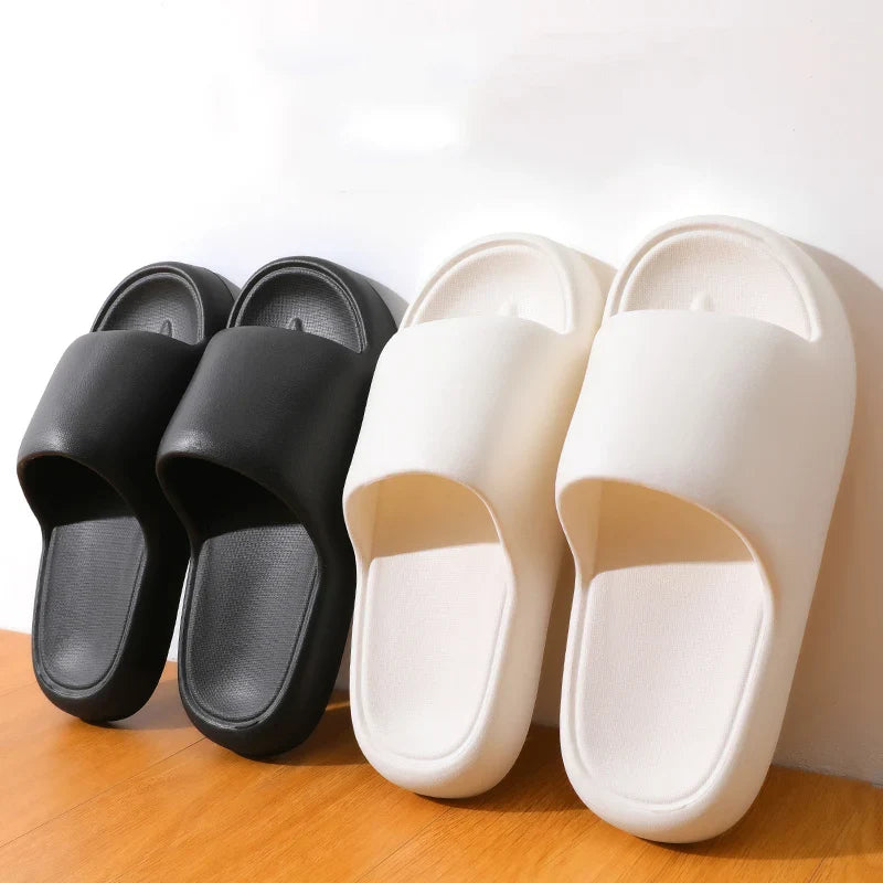 Unisex Cloud Cushion Bathroom Slippers – Thick Platform Non-Slip Indoor Flip Flops & Summer Shower Slides for Couples