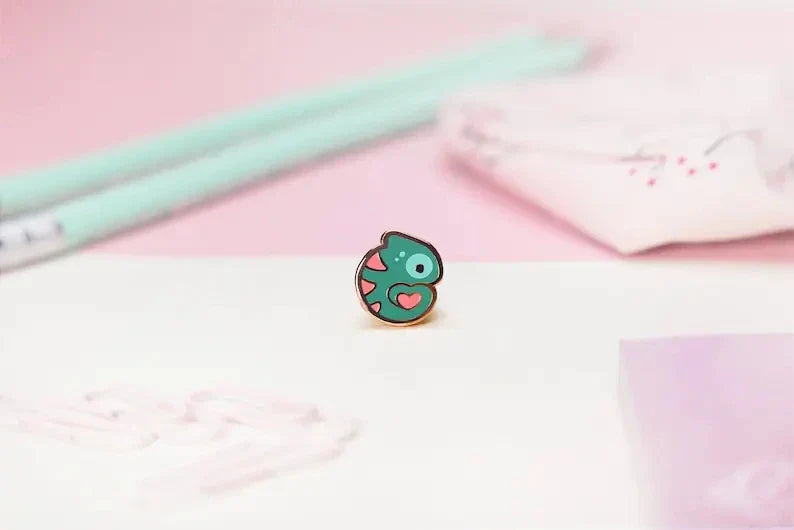 Tiny Love Chameleon Enamel Pin — Cute Heart Kawaii Animal Accessory