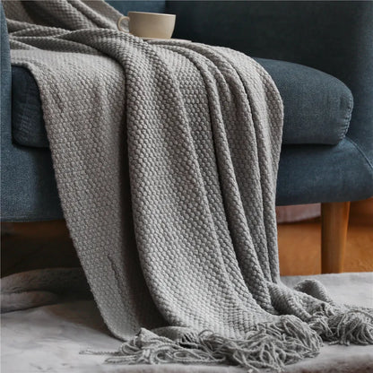 Textile City Knitted Blanket – Thick Waffle Corn Grain Embossed Throw with Tassels, Winter Warm Bedspread 130x240cm