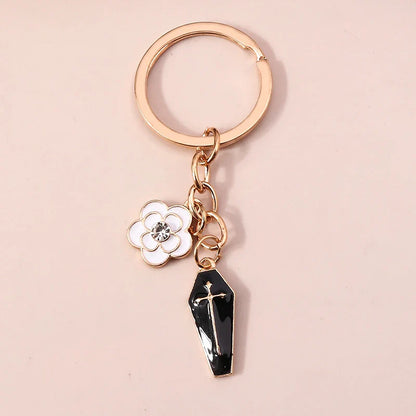Retro Gothic Punk Heart Cross Keychain – Metal Flower Key Ring Pendant for Car Keys, Handbag Decor & Jewelry Gift