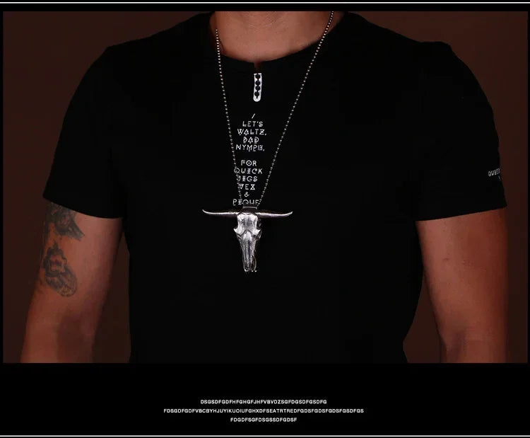 Outdoor EDC Stainless Steel Bull Head Tool – Multi-Function Pocket Cutter, Necklace Pendant & Defensive Window Breaker