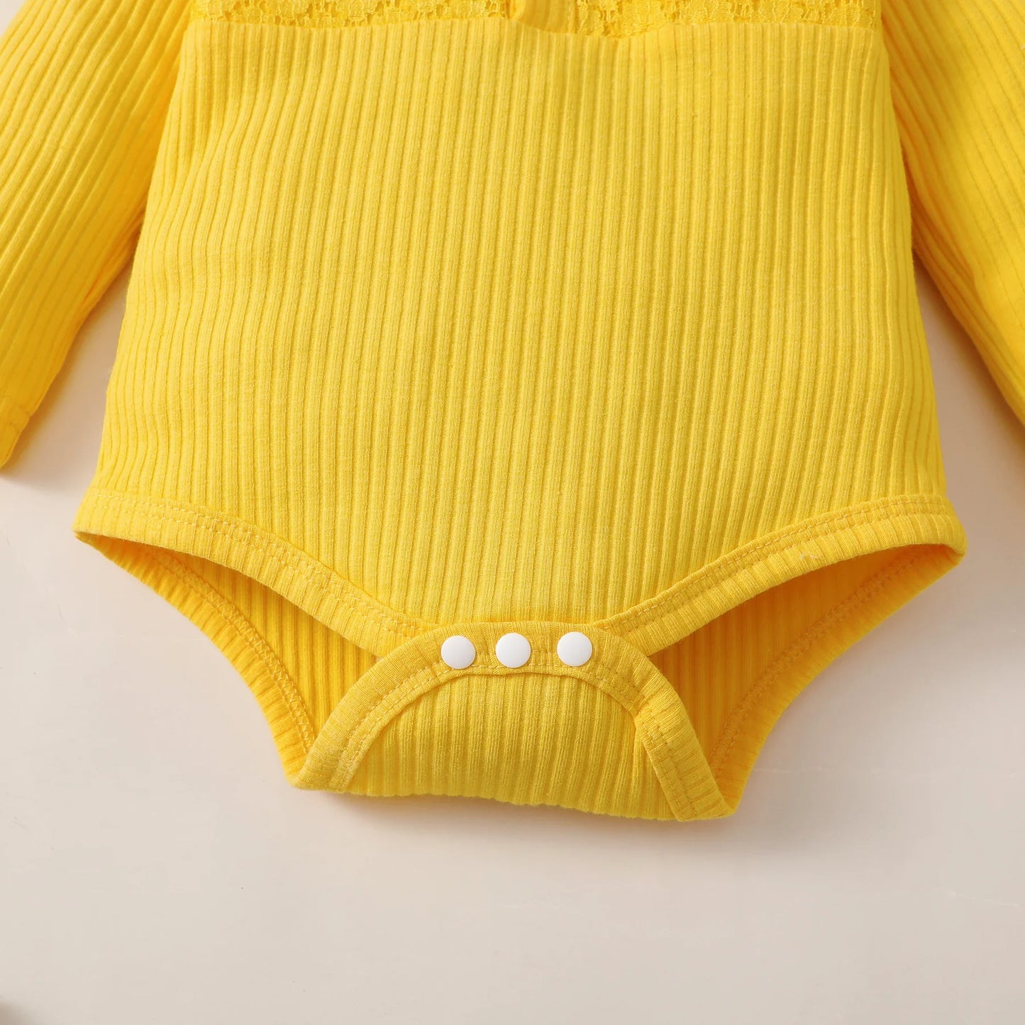 3-Piece Baby Girl Clothes Set – Long Sleeve Romper, Flower Pants & Headband, Spring & Autumn Outfit for 0-18 Months
