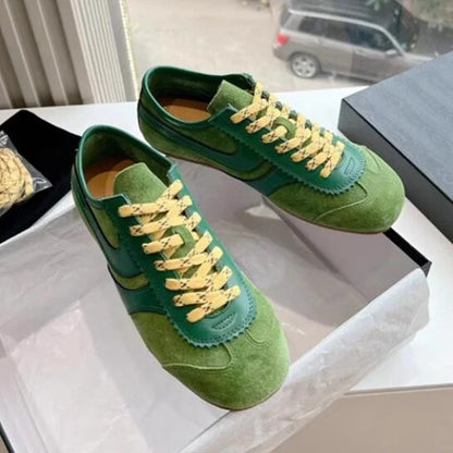 German 2025 Women’s Leather Sneakers — Retro Lace-Up Flat Training Shoes, Large Size Forrest Gump Style