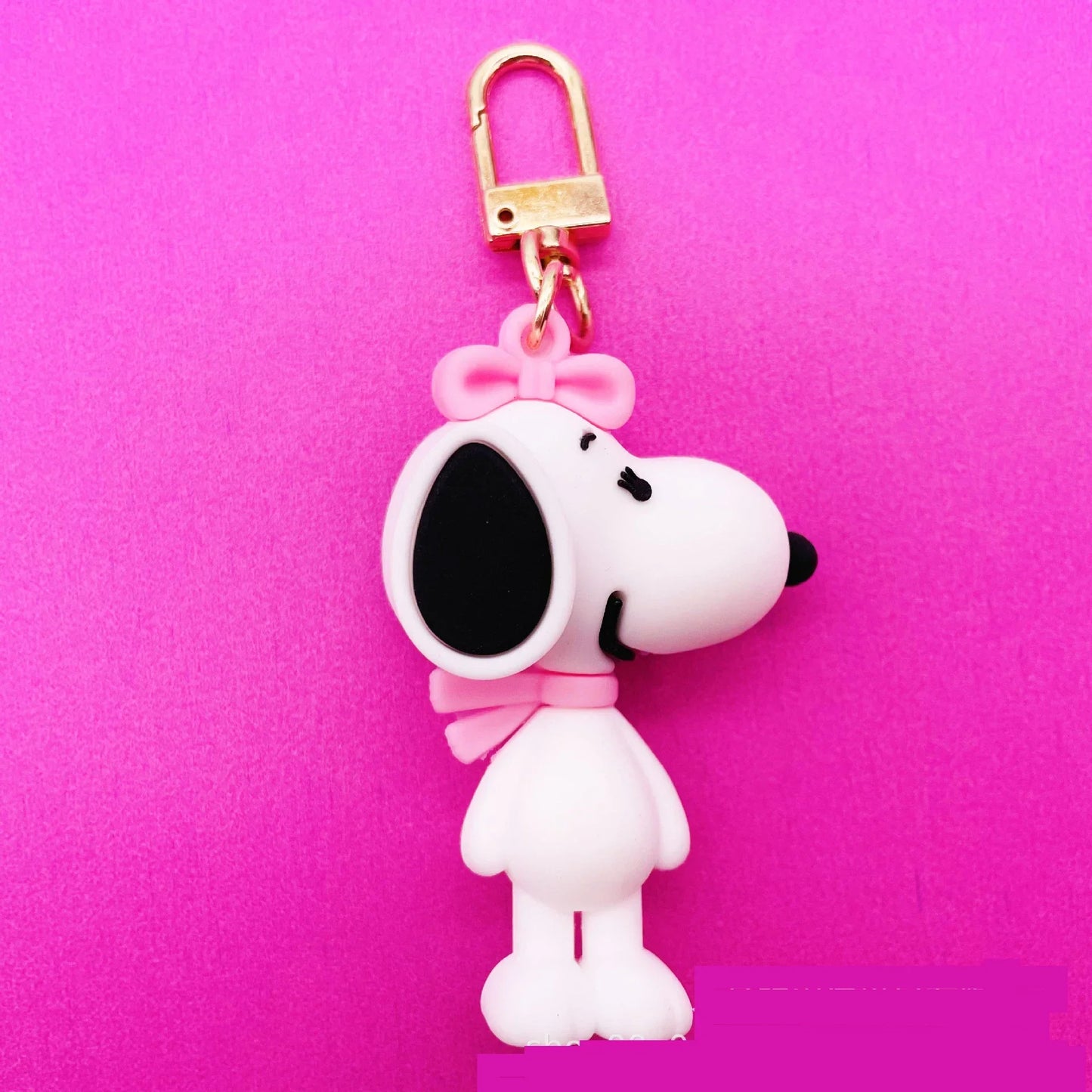 Snoopy Silicone Keychain – Cute Doll Key Charm for Car, Backpack & Gifts
