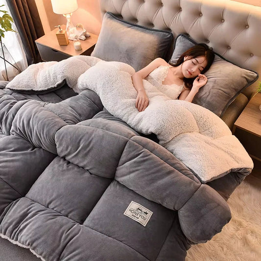 Lamb Fleece Blanket – Thick Double-Sided Velvet Warm Quilt for Winter, Single & Double Bed, Cozy Dormitory Comforter