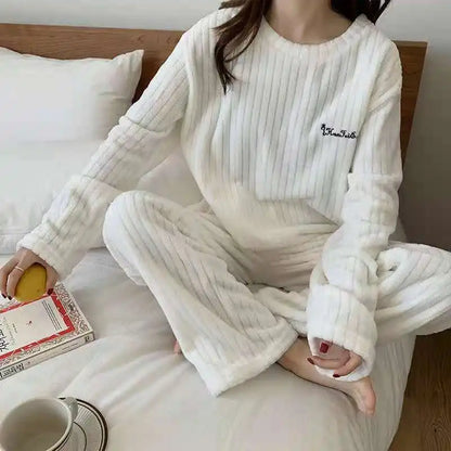 Autumn Women's 2 Piece Warm Velvet Pajama Set – Ribbed Fleece Pullover & Pants, Casual Loungewear (2023)