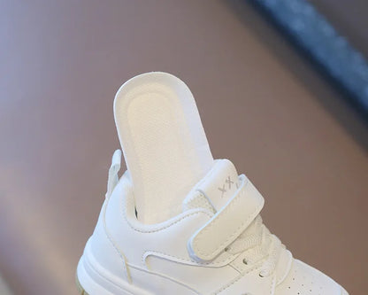 Children’s White Sports Shoes — Spring & Autumn Lightweight Anti-Slip Sneakers, Boys Soft Sole Casual Board Shoes
