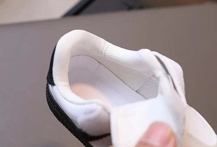 Toddler & Kids White Sneakers — Fashionable Non-Slip Walking Shoes for Boys & Girls, Breathable Outdoor Sport Casual Shoes