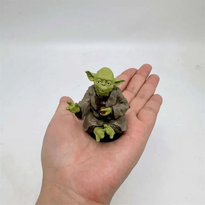 Star Wars Master Yoda 7cm Figure — Action Statue Ornament for Car or Desk Decor Toy