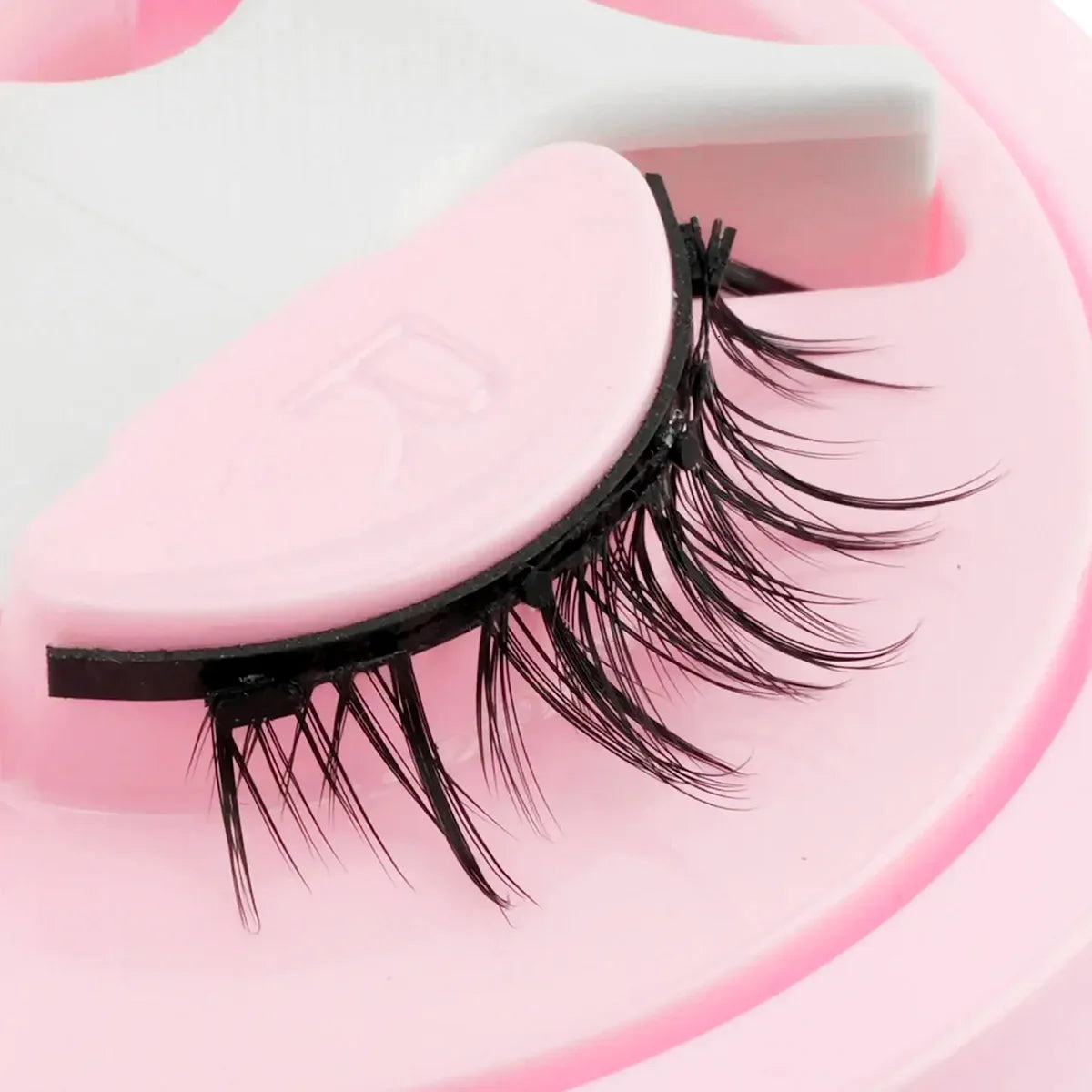 Reusable Magnetic Eyelashes Set – Natural Curly Fluffy False Lashes with Tweezers, No Glue Needed Makeup