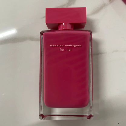 100ml Pink & Black Musk Unisex Perfume – Floral, Fruity, Vanilla Charm Fragrance for Men & Women