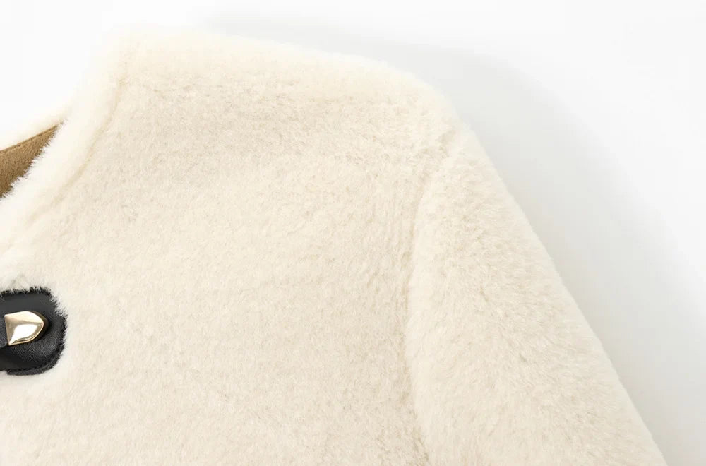 TRAF Women’s Thick Warm Faux Fur Jacket – Long Sleeve Coat with Front Toggle, Chic Fashion Outerwear