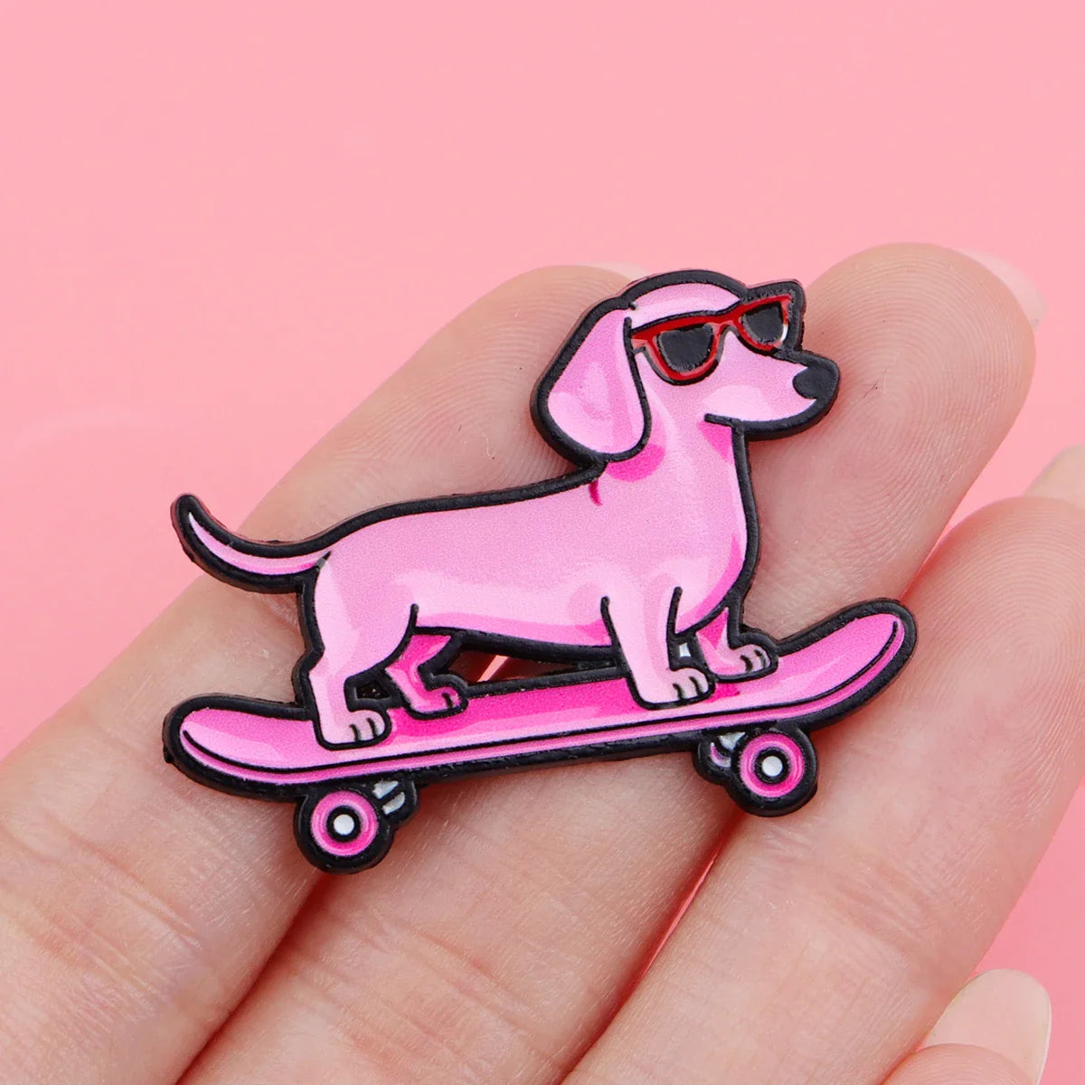 Cute Dachshund Enamel Pin – Cartoon Dog Brooch Lapel Badge for Backpack, Clothing & Gifts