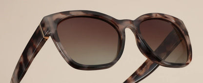 ZENOTTIC Women’s Cat Eye Polarized Sunglasses – Oversized Retro UV400 Designer Shades
