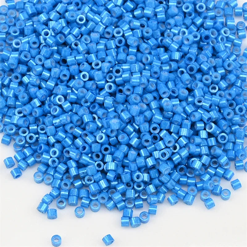1000Pcs 1.6x1.3mm Japan Glass Seed Beads 11/0 – Cylindrical Loose Beads for DIY Statement Jewelry Making (5g Pack)
