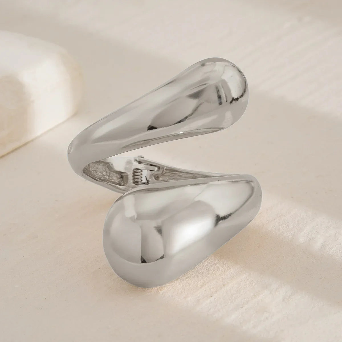 KMVEXO Wide Metal Chunky Bangles – Gold & Silver Waterdrop Open Cuff Bracelet for Women