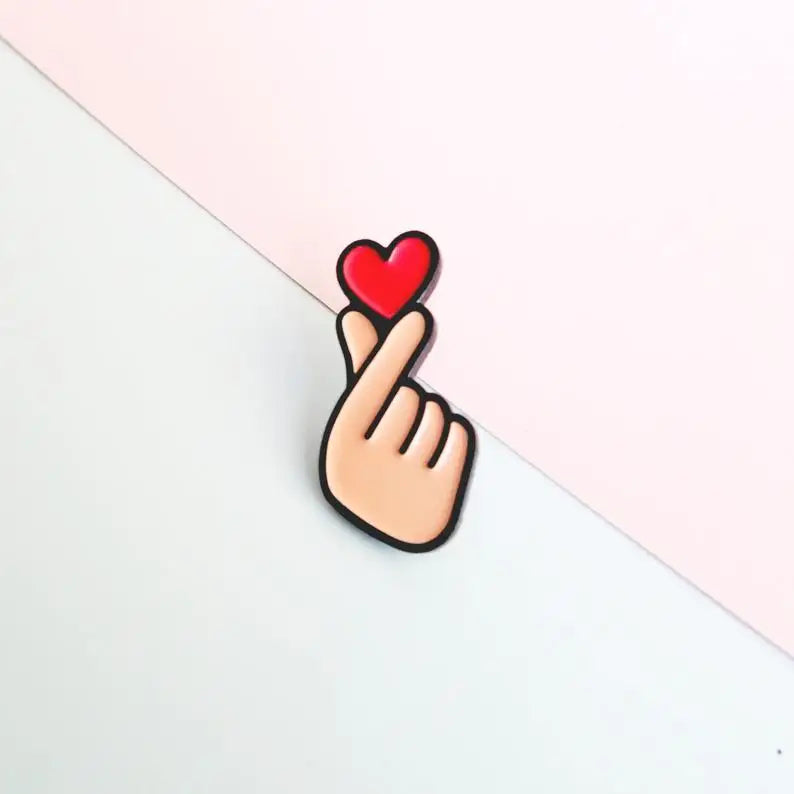 Heart Enamel Pin - Cute Love Badge Brooch for Backpack Clothing Accessories Jewelry Gift