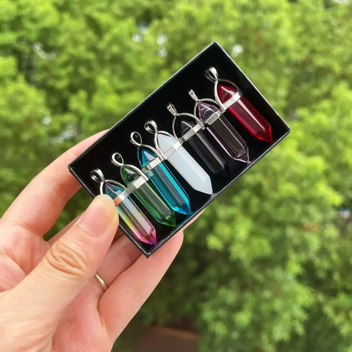 7Pcs Glass Horn Column Necklace Set – Elegant Gift Jewelry Set with Seven-Horn & Six-Horn Pendants