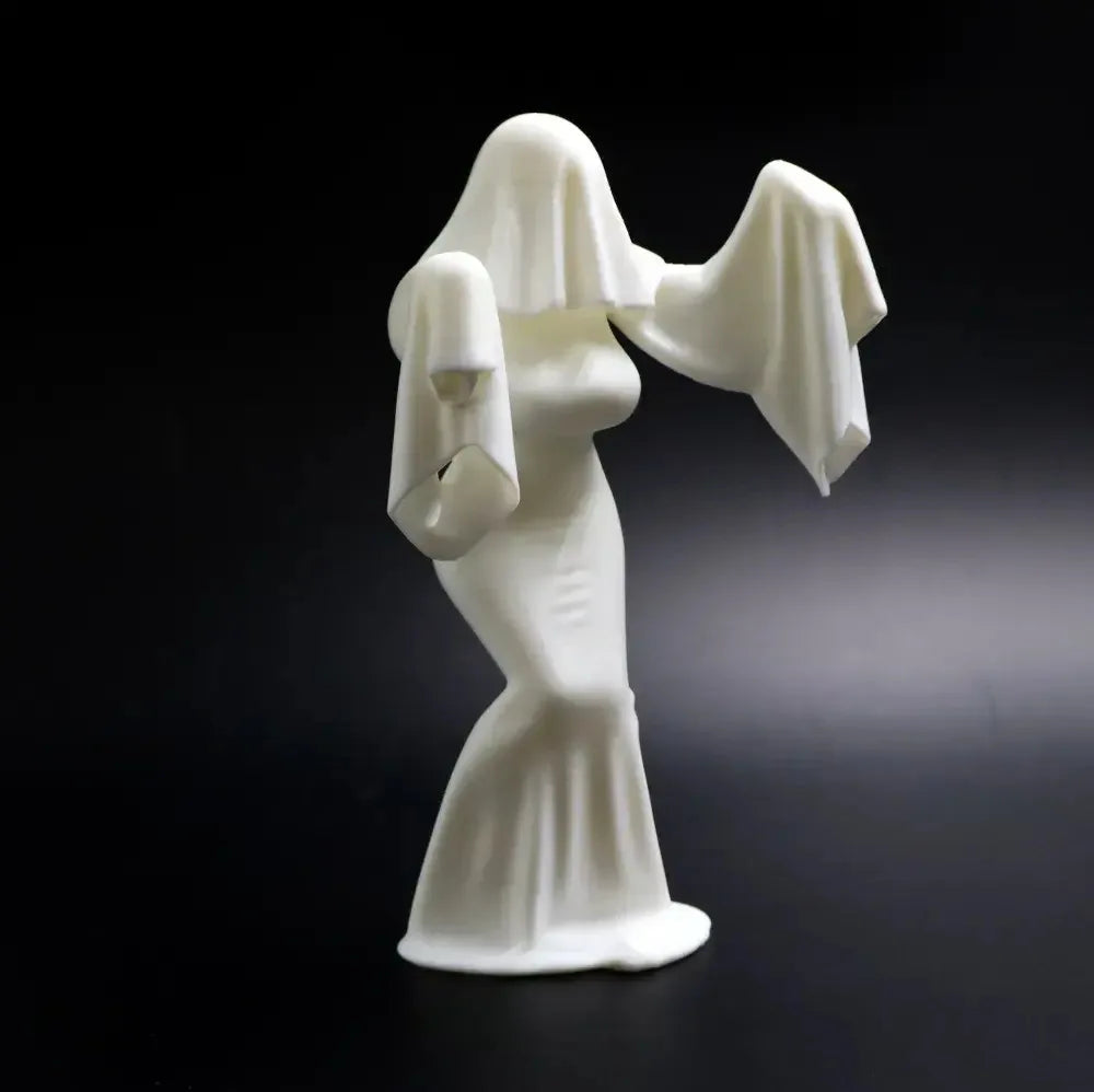 Halloween Ghost Lady Figurine — Veiled Gothic Desktop Ornament for Home Decor & Party Supplies