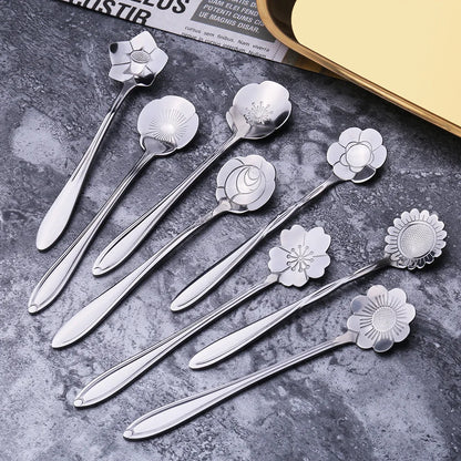 8-Piece Flower Spoon Set - Stainless Steel Teaspoons for Coffee, Tea, Dessert, Ice Cream - Available in Silver and Gold
