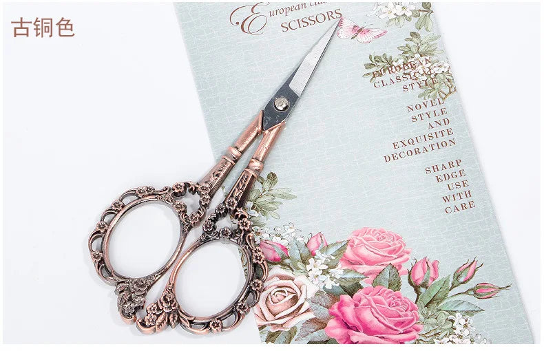 Retro Nail Art Scissors – Stainless Steel Cuticle Precision Tool for Nail Salon, Pedicure & Beauty Grooming Kit
