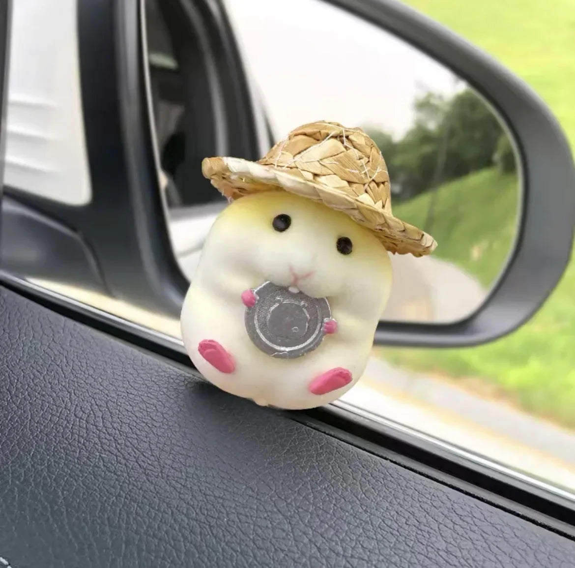 Cute Hamster Car Console Doll – Fun Car Interior Pendant & Cool Dashboard Decoration Accessory