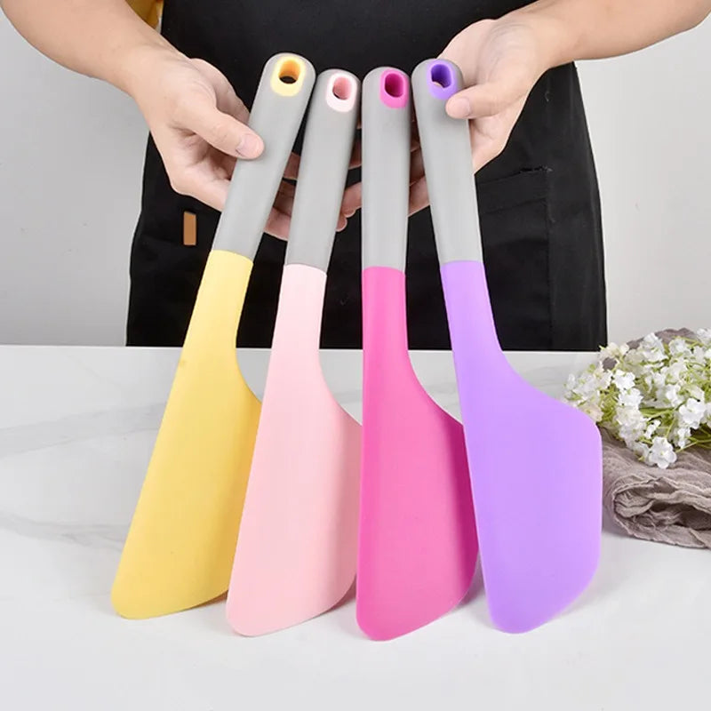 Large Silicone Cake Spreader – Heat Resistant Durable Baking Spatula for Spreading, Mixing & Cutting Creams (Home & Commercial Use)