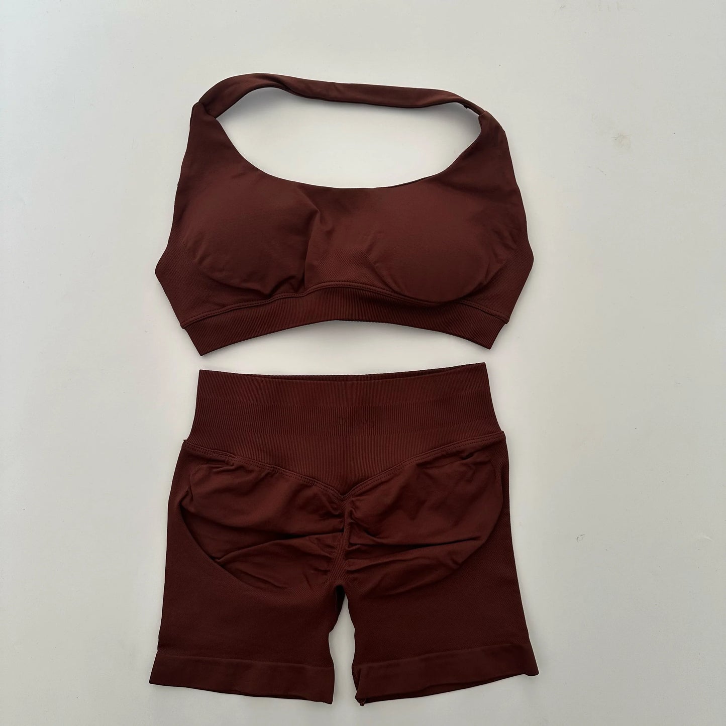 2PCS Seamless Yoga Workout Set – Scrunch Shorts & Halter Sports Bra Gym Fitness Outfit