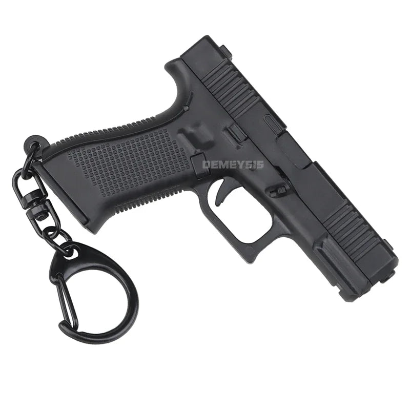 Mini G45 Pistol Keychain – Tactical Gun-Shaped Portable Keyring Toy