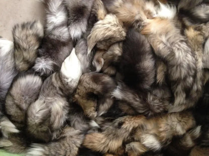 Real Fox Fur Tail Keychain – Large Natural Fur Pendant for Cosplay, Bags, Cars, and Women