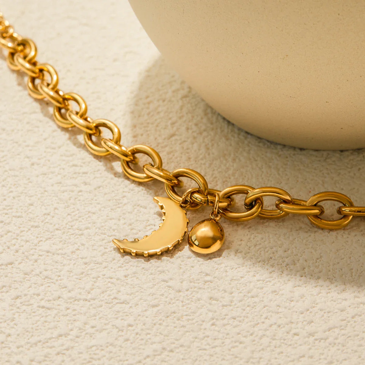 Minimalist 18K Gold Plated Water Drop Pendant Bracelet – Stainless Steel Rhinestone Black Oil Drop Moon Design Jewelry for Women