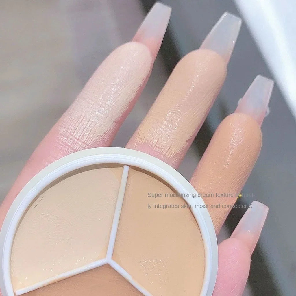 3-Color Concealer Palette – Professional Coverage for Dark Circles and Face Imperfections