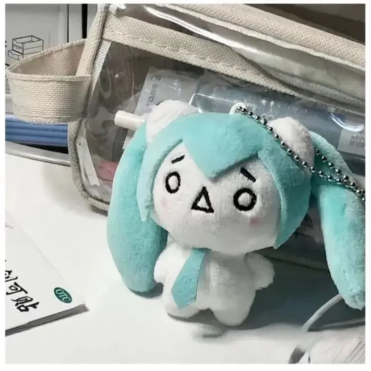 Hatsune Miku Kawaii Mini Q Version Plush Keychain – Student School Bag Doll Pendant, Cute Gift for Friends