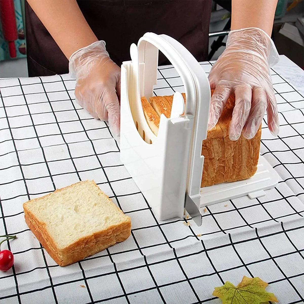 Foldable Adjustable Bread Slicer - Convenient Plastic Bread Cutting Tool for Loaves, Cheese, and Pastries