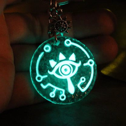 Sheikah Eye Pendant Keychain – Zelda Glow-in-the-Dark Key Ring Charm