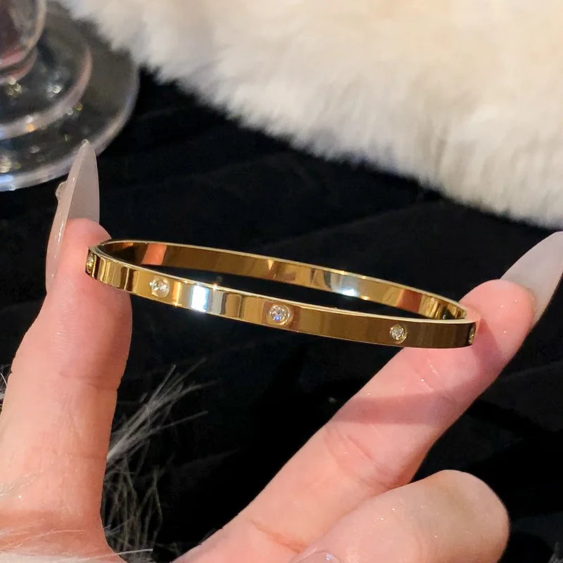 Women's Fashion Stainless Steel Waterproof Luxury Bracelet – Stylish Jewelry for Date, Party, and Festival Gifts - S090