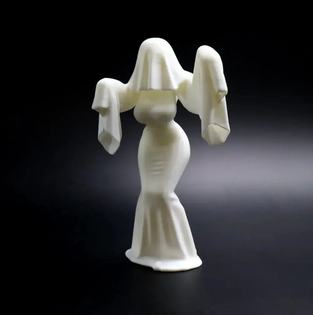 Halloween Ghost Lady Figurine — Veiled Gothic Desktop Ornament for Home Decor & Party Supplies