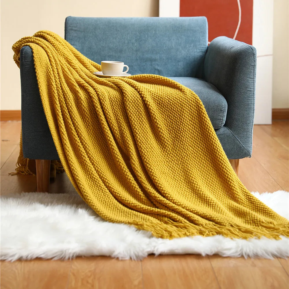 Textile City Knitted Blanket – Thick Waffle Corn Grain Embossed Throw with Tassels, Winter Warm Bedspread 130x240cm